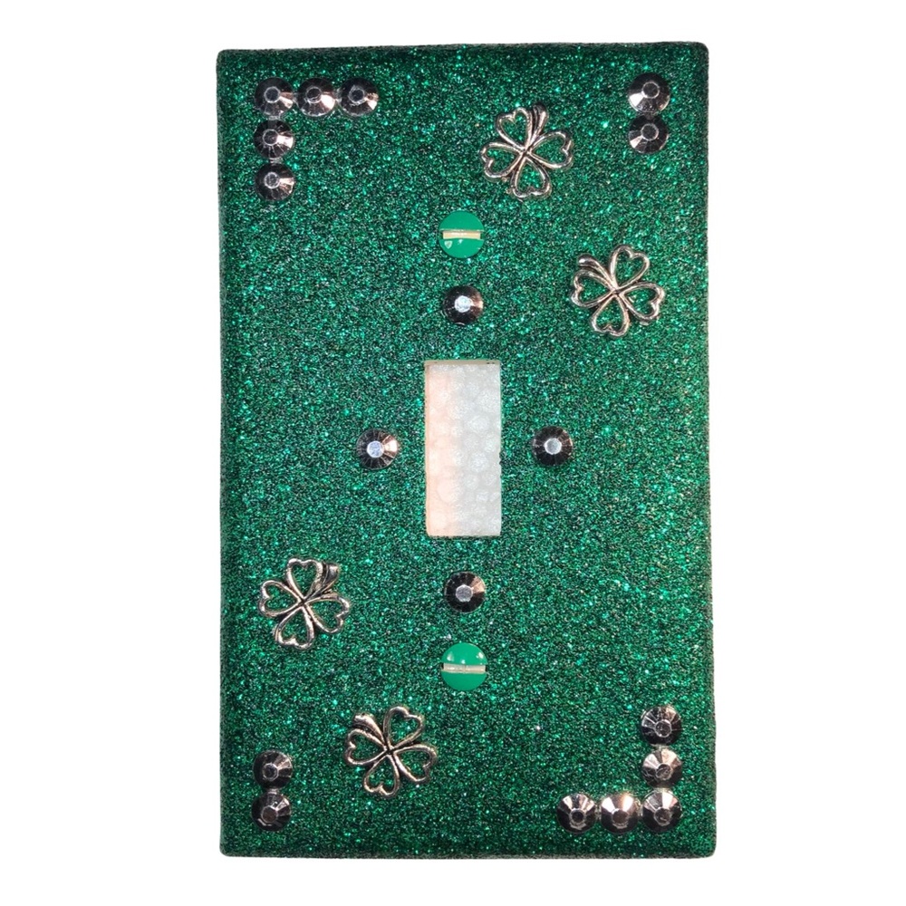 Hand Decorated Shamrocks Silver Green Single Toggle Switch Wallplate Cover